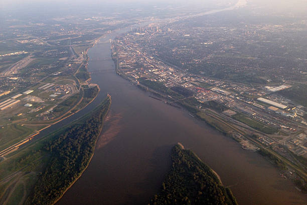 istock Mississippi River, St. Louis, Missouri 516105802