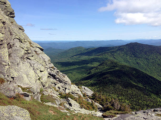 istock Green Mountains of Vermont 516106410