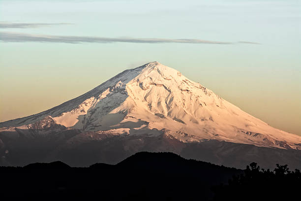 Mexican Volcano Popocatepetl Mexican volcano with snow popocatepetl volcano photos stock pictures, royalty-free photos & images