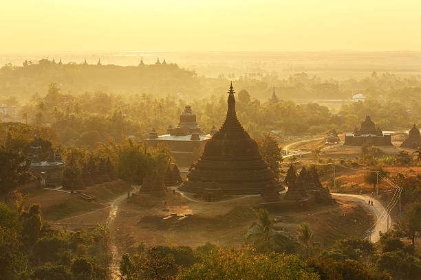 istock Ratanabon Paya in Mrauk-U, Myanmar 516108128