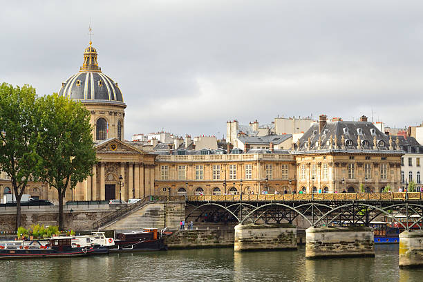 istock Paris in a cloudy summer day 516114953