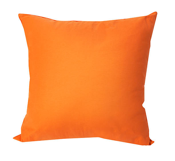 almofadas laranja - pillow cushion isolated bedding - fotografias e filmes do acervo