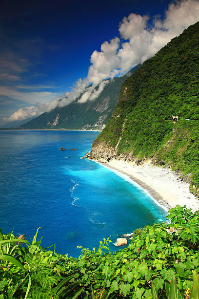 istock Beautiful Cliff in Hualien, Taiwan 516162603