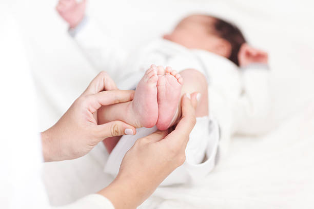 recién nacido baby - aciculum fotografías e imágenes de stock