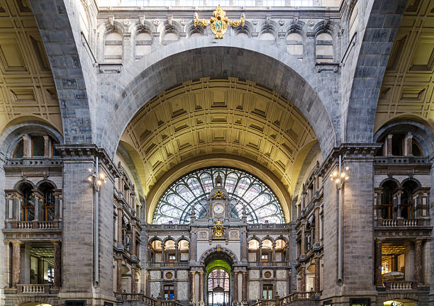 istock Entrance hall of Antwerp Central station 516187890