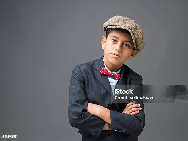 Retrato De Niño Pequeño Muy Bien Vestido Foto de stock y más banco de imágenes de 10-11 años - 10-11 años, Anticuado, Bien vestido