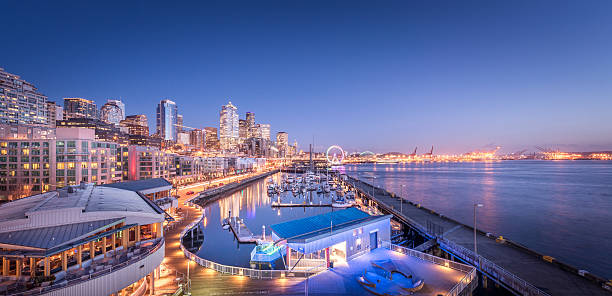istock Seattle skyline at dusk from Pier 66 516212328