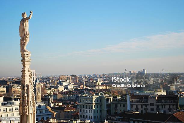 Vista Panoramica Di Milano - Fotografie stock e altre immagini di Alpi - Alpi, Ambientazione esterna, Architettura