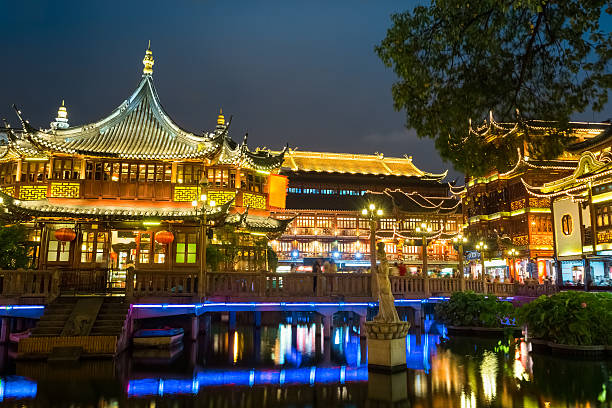 istock shanghai yu garden at night 516250079