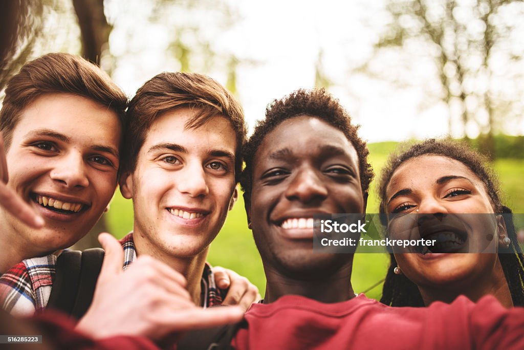 Gruppe von college-Studenten, die ein selfie lachen und - Lizenzfrei 18-19 Jahre Stock-Foto