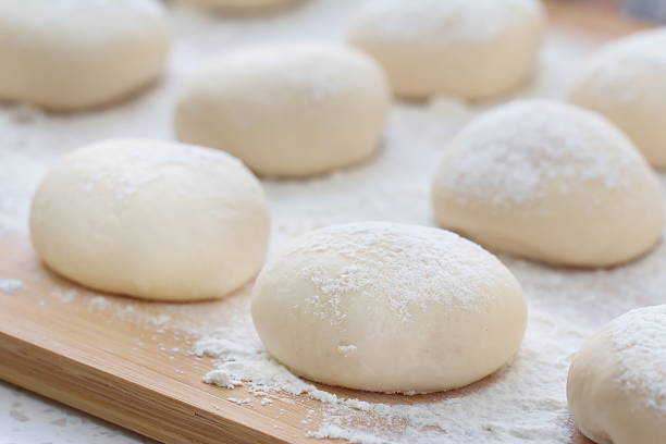 massa feita para cozinhar doces - dough - fotografias e filmes do acervo