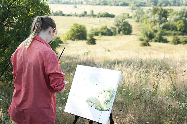 istock Artist on the plain air 516317551