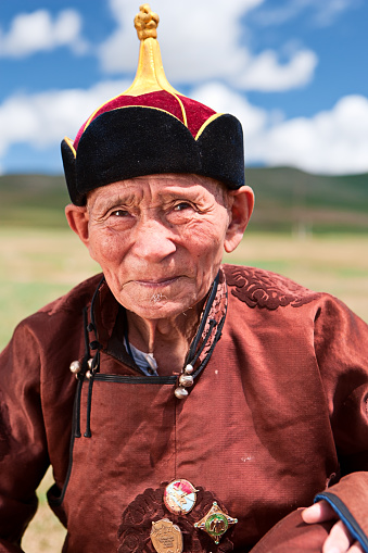 Mongolian old man in national clothing, Second World War veteran. Military medals on his chest.http://bem.2be.pl/IS/mongolia_380.jpg