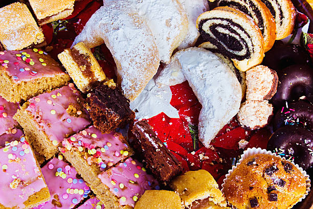 istock Beautiful delicious pastries 516329514