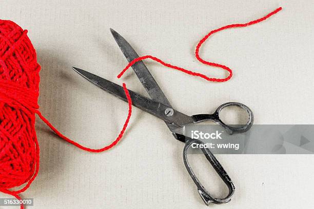 Red Yarn With Old Scissors And Only Yarn Colored Stock Photo - Download  Image Now - Black And White, Color Image, Cutting - iStock