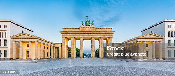 Brandenburg Gate Panorama Berlin Germany Stockfoto en meer beelden van Brandenburgse poort - Brandenburgse poort, Berlijn, Zomer
