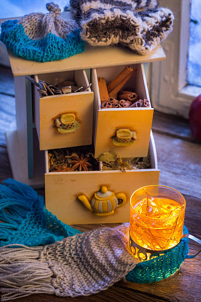 istock Hot tea leaf on a frosty evening 516354959