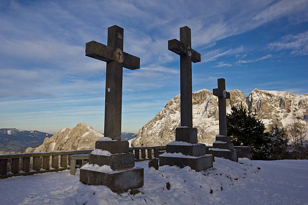 istock calvary of Urkiola 516355687