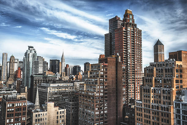 istock vintage manhattan skyline 516375517