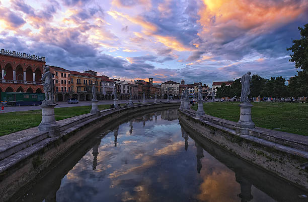 istock Prato della Valle square at sunset, Padua, Italy 516399026