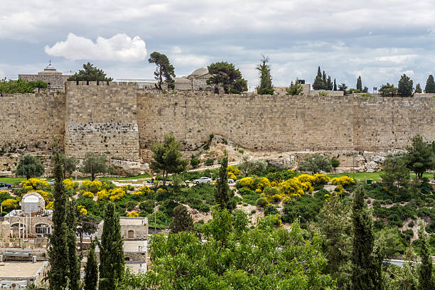 istock Wall of the Old City, Jerusalem 516428182