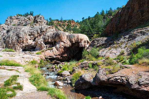 soda dam em novo méxico - jemez mountains imagens e fotografias de stock