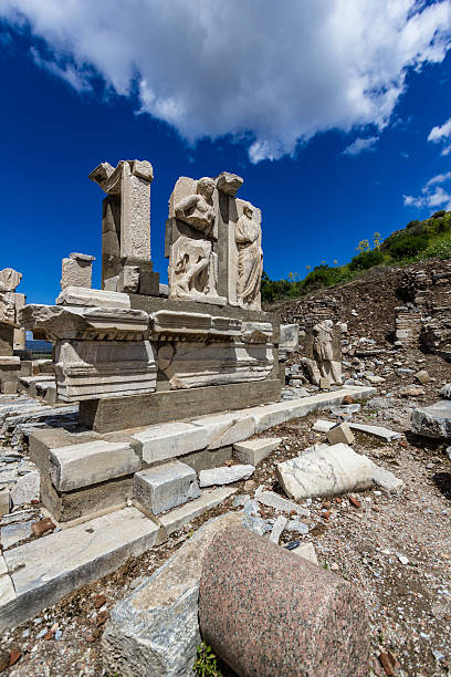 istock Old ruin statues of Ephesus 516442705