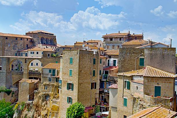 istock Tuscany city 516467259
