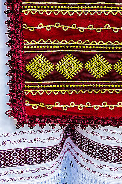 istock Material with romanian traditional embroidery 516527375