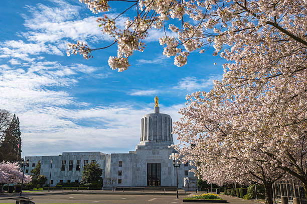 Oregon State Building 200+ Oregon State Capitol Building Stock Photos, Pictures & Royalty ...