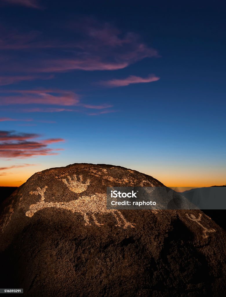 Petroglyphen bei Sonnenuntergang - Lizenzfrei Höhlenmalerei Stock-Foto