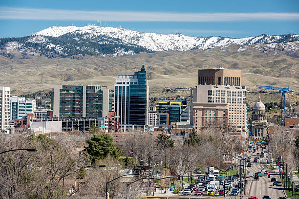 istock Skyline of Boise with mountains covered with snow 516604796