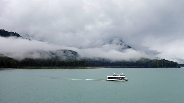 istock Tour Boat 516607560
