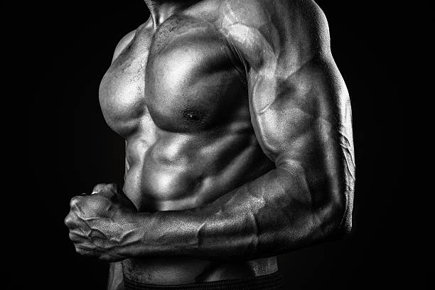 afro-americano homem musculoso em preto e branco - human muscle body building exercising black and white - fotografias e filmes do acervo