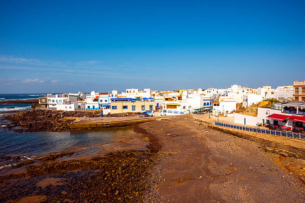 el cotillo aldeia na ilha de fuerteventura - el cotillo imagens e fotografias de stock