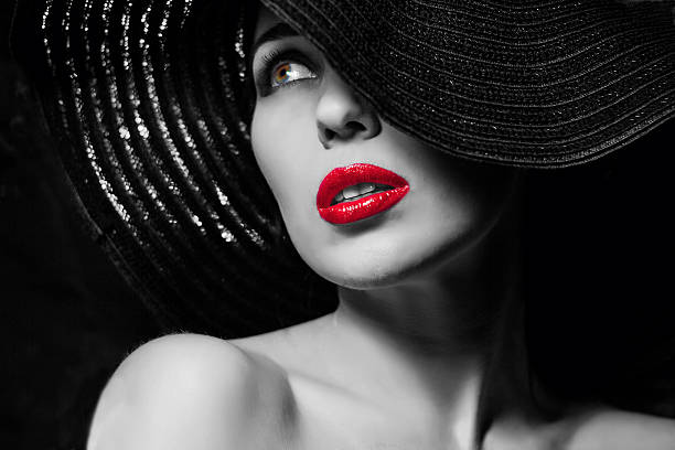istock Mysterious woman in black hat 516652949