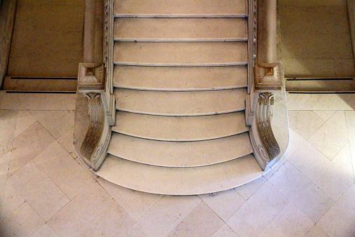 The curving of a Staircase in Paris. 