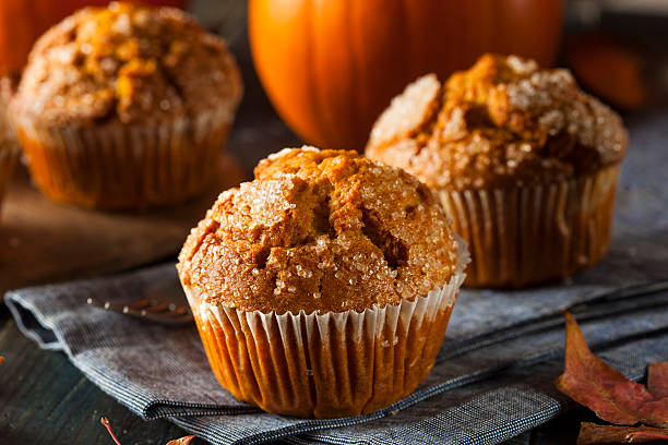 casa autunno zucca muffin - sweet food pastry snack baked foto e immagini stock