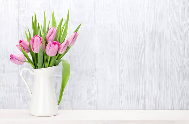istock Fresh pink tulip flowers bouquet 516718036