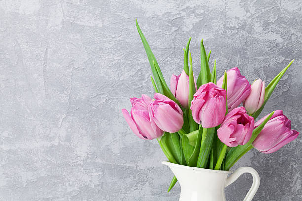 istock Fresh pink tulip flowers bouquet 516718130