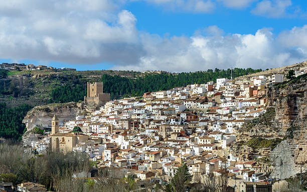 istock Spanish village built on the rock II 516728310