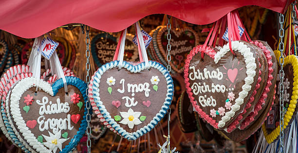 istock Gingerbread hearts at the Beer Fest 516733071