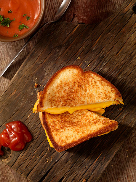 istock Grilled Cheese Sandwich With Tomato Soup 516769166