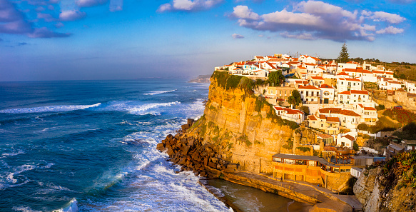 Azenhas hacer Mar, pictórico aldea en Portugal photo