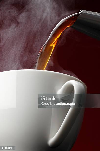 新鮮なコーヒーを注ぐ - コーヒーカップのストックフォトや画像を多数ご用意 - コーヒーカップ, ローアングル, ブラックコーヒー