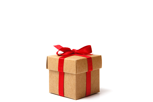 Caja de regalo con fondo blanco photo