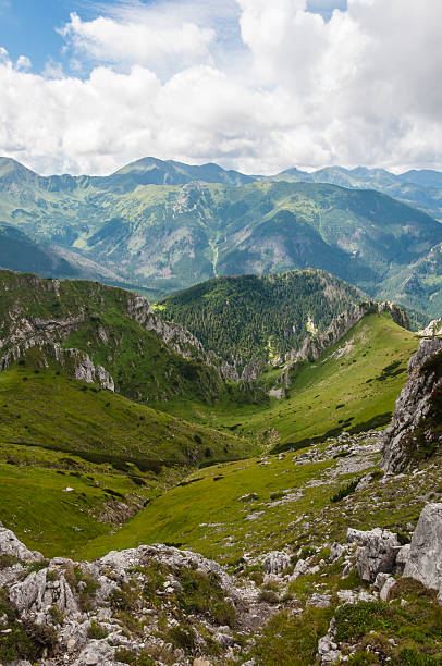 istock View of the mountains 516870147