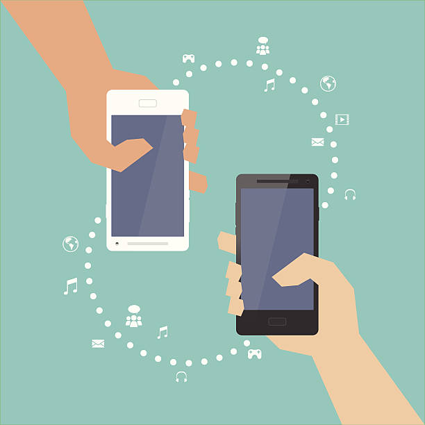 ilustraciones, imágenes clip art, dibujos animados e iconos de stock de teléfono inteligente con compartir multimedia - android social networking downloading smart phone