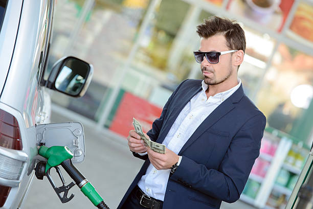 istock Petrol filling station 516875125
