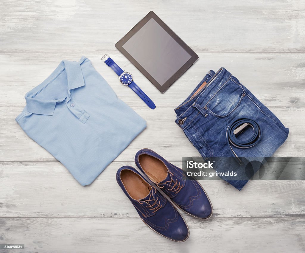 Homem roupas, assista e Tablet - Foto de stock de Homens royalty-free